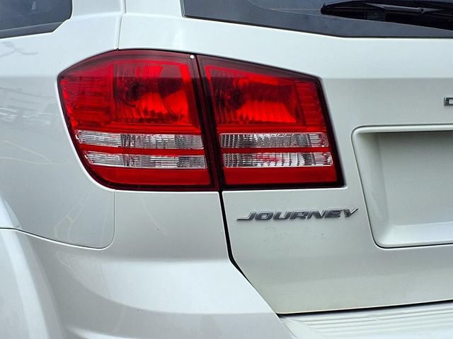 Used 2019 Dodge Journey SE FWD image 22