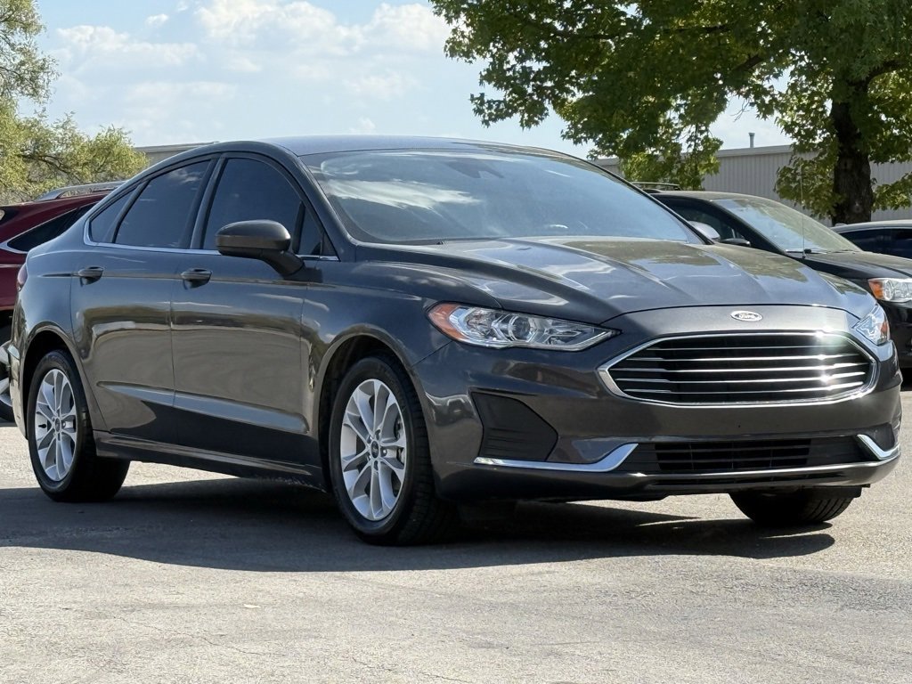 Used 2020 Ford Fusion SE image 6