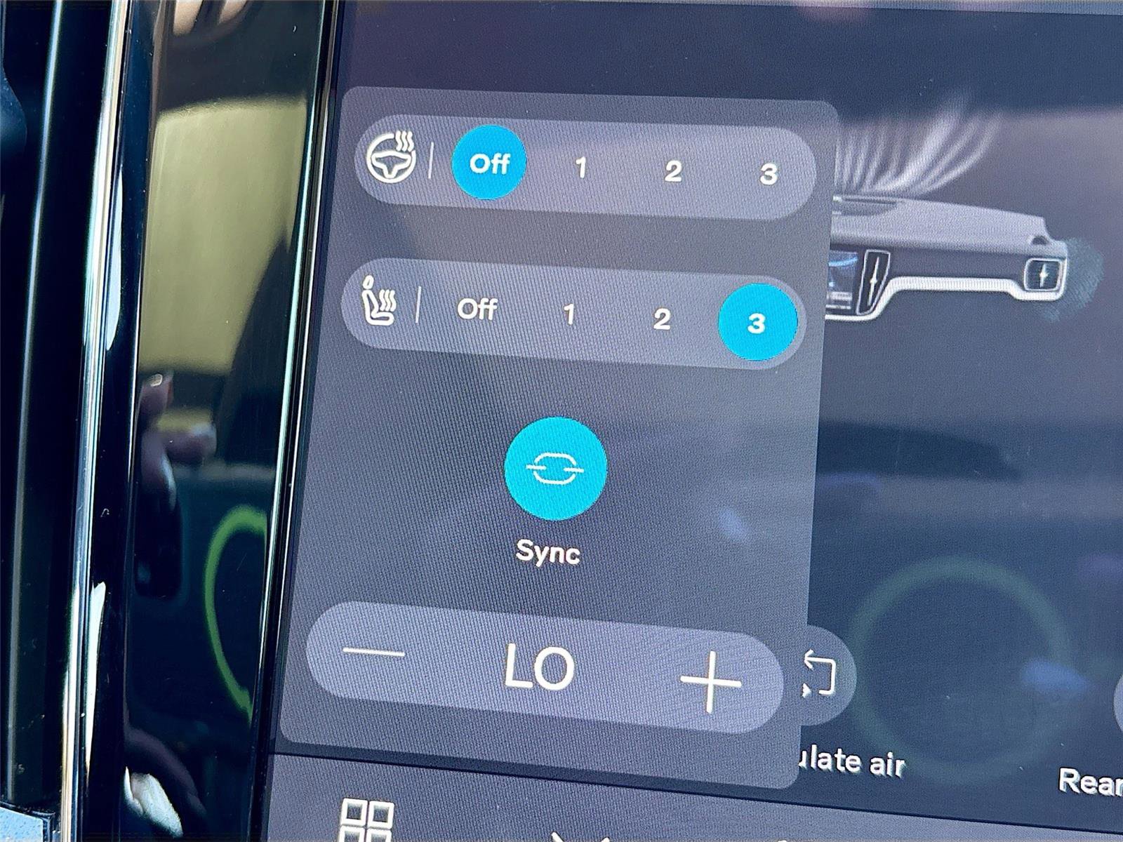 Used 2025 Volvo V60 B5 Cross Country Plus image 21