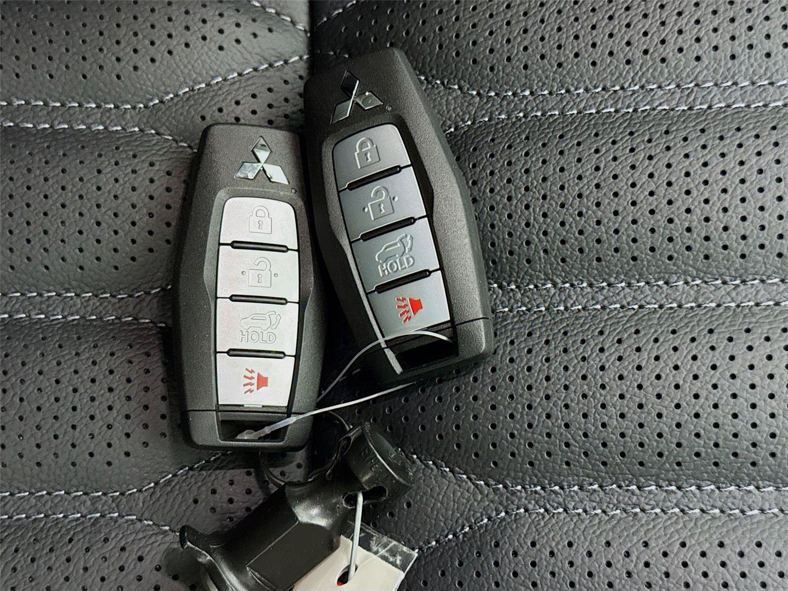 New 2026 Mitsubishi Outlander SEL FWD image 23