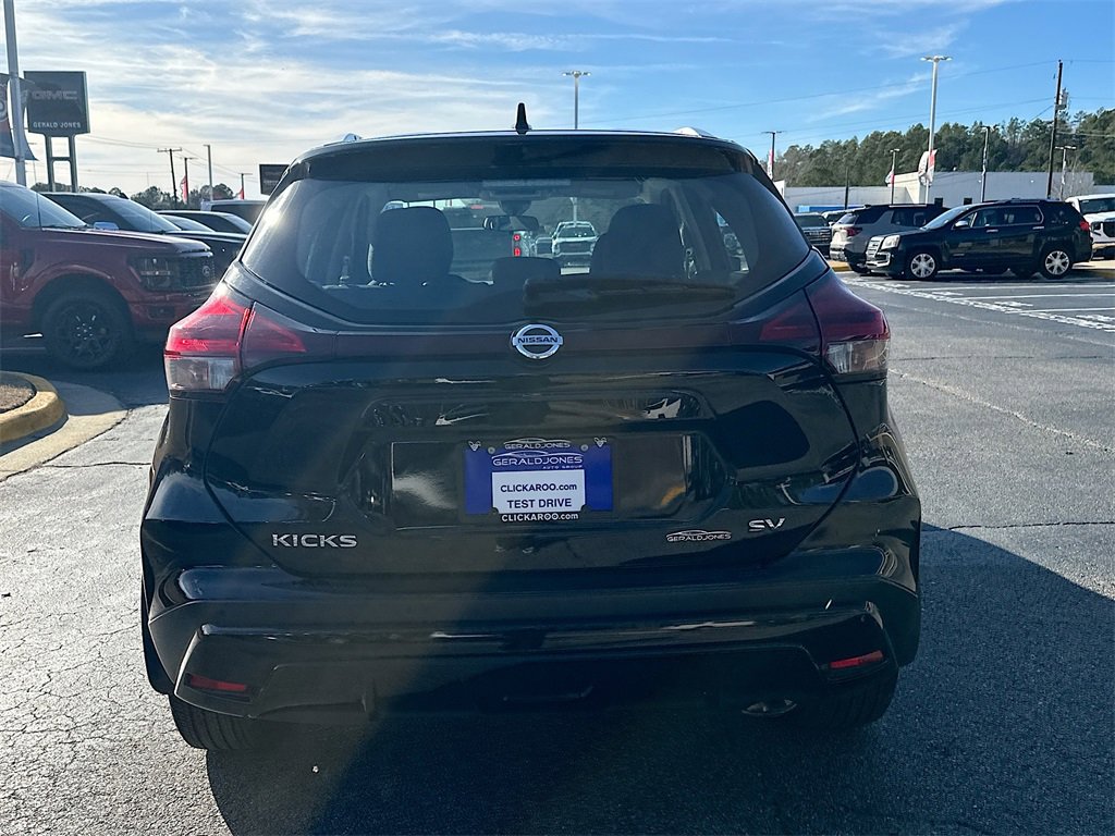 Used 2021 Nissan Kicks SV image 15