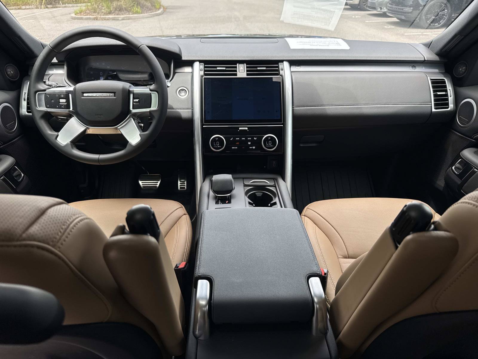 Certified 2026 Land Rover Discovery Limited Edition AWD/4WD image 16