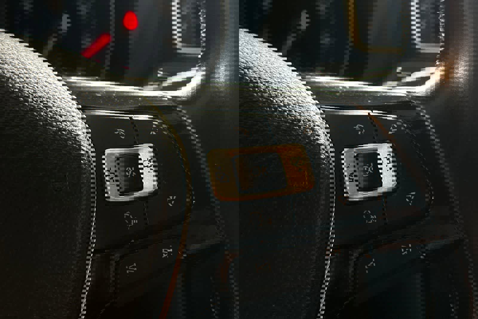 Used 2016 Volkswagen Jetta SEL Premium w/ Lighting Package image 28