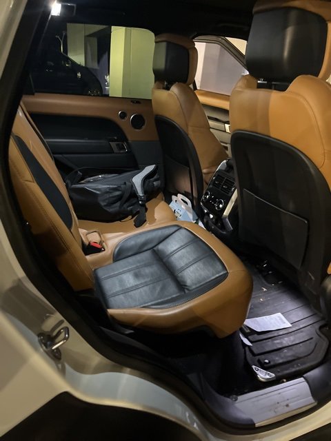 Used 2018 Land Rover Range Rover Sport HSE Dynamic image 17