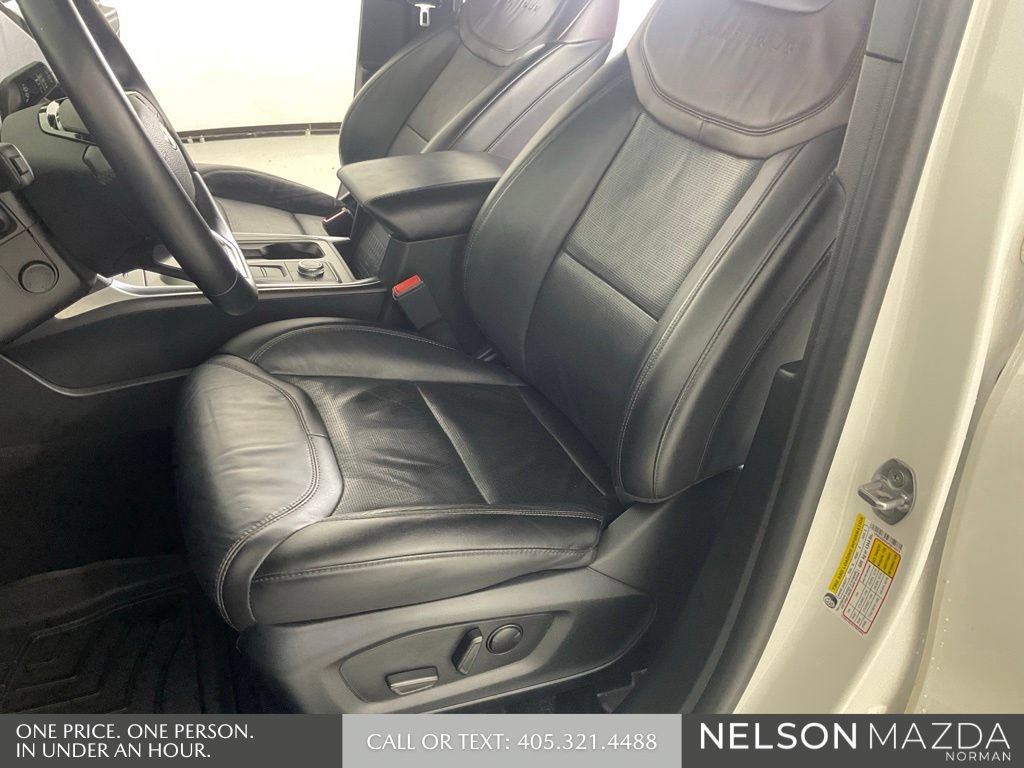 Used 2023 Ford Explorer Platinum w/ Technology Package AWD/4WD image 25