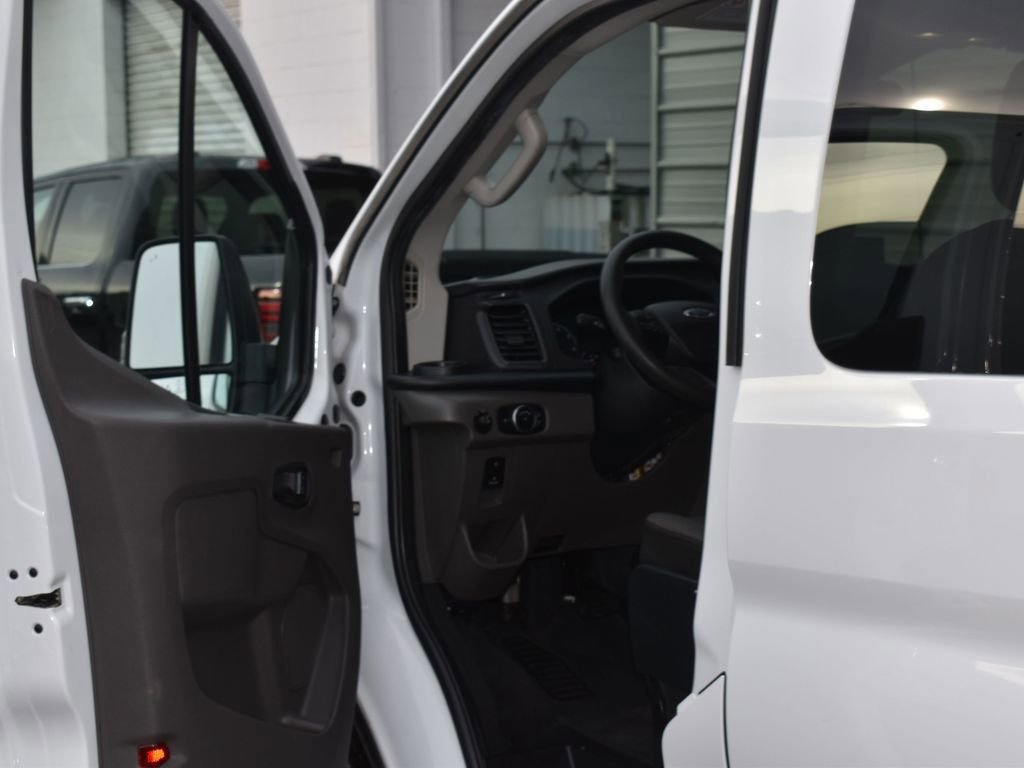 Used 2023 Ford Transit 350 XLT image 9