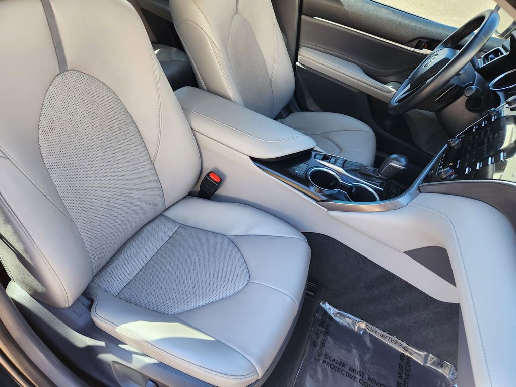 Used 2018 Toyota Camry XSE w/ Driver Assist Package image 11