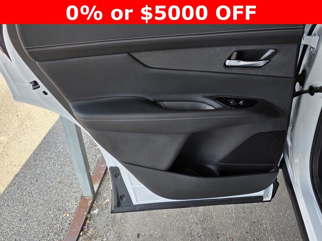 New 2025 Nissan Murano SV image 33