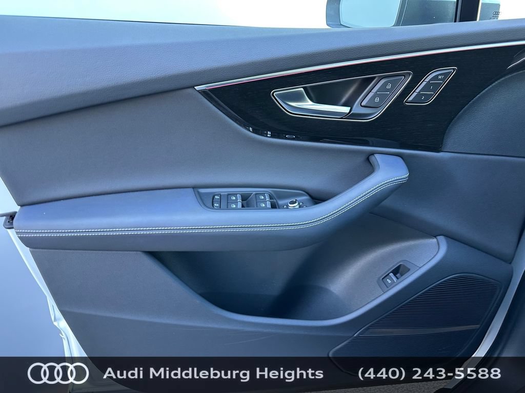Certified 2025 Audi Q7 3.0T Premium Plus w/ Premium Plus Package AWD/4WD image 14