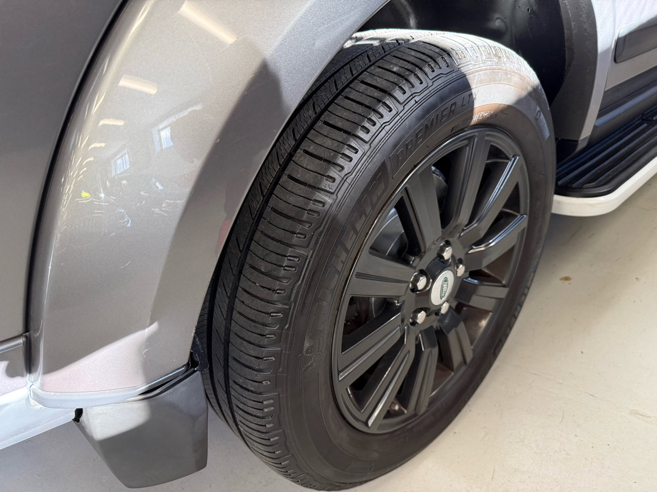 Used 2012 Land Rover LR4 HSE LUX image 8