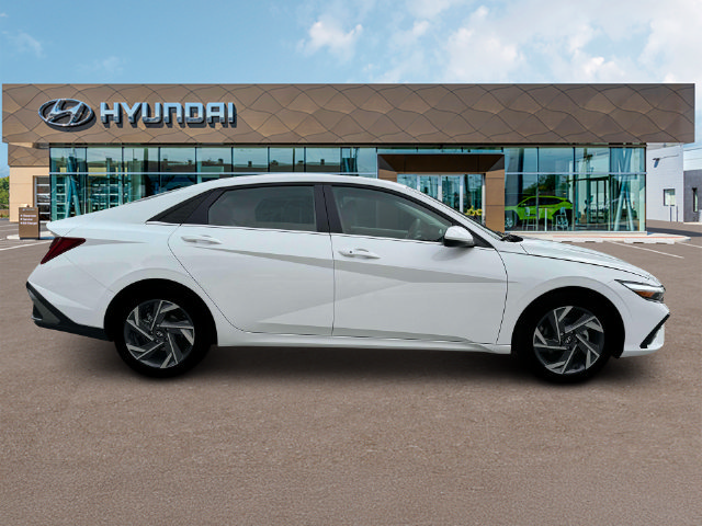 New 2025 Hyundai Elantra SEL FWD image 9