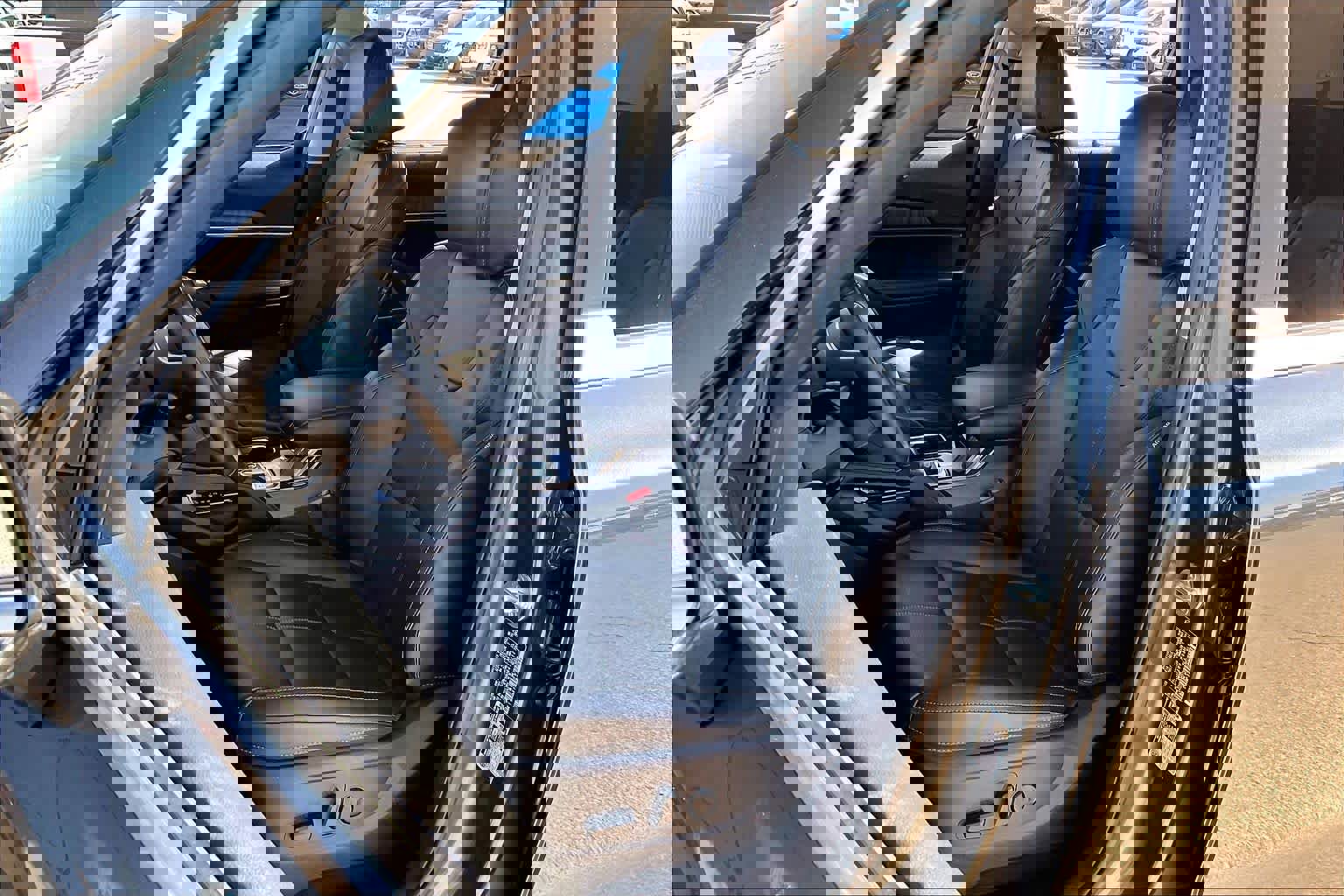 Used 2024 Kia Telluride EX w/ EX Captain's Chair Package image 9