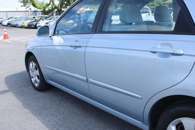 Used 2006 Kia Spectra EX FWD image 42