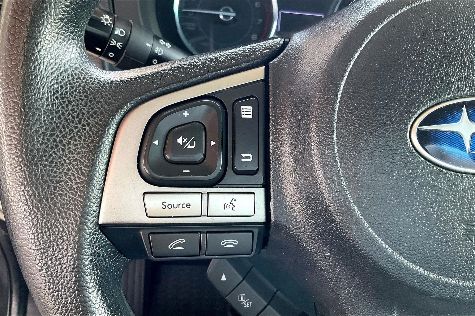 Used 2017 Subaru Forester 2.5i Premium AWD/4WD image 10