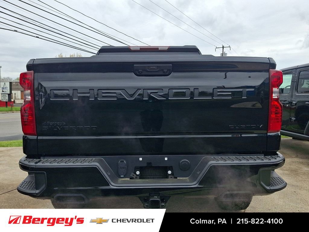 Certified 2025 Chevrolet Silverado 1500 Custom Trail Boss w/ LPO, Dark Essentials Package AWD/4WD image 6
