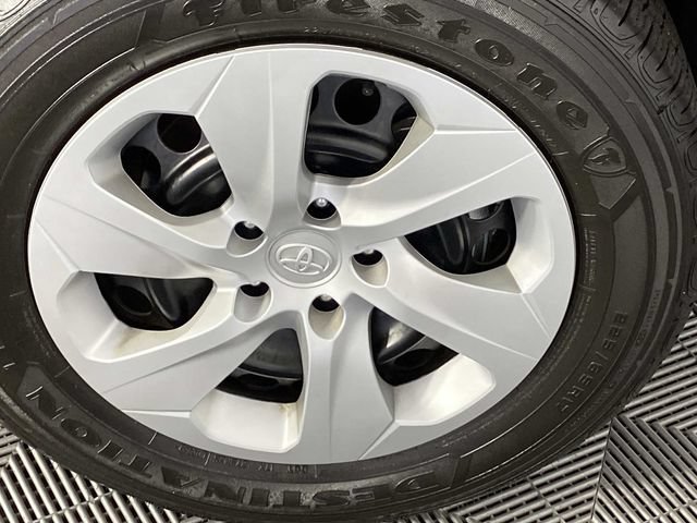 Used 2025 Toyota RAV4 LE AWD/4WD image 31