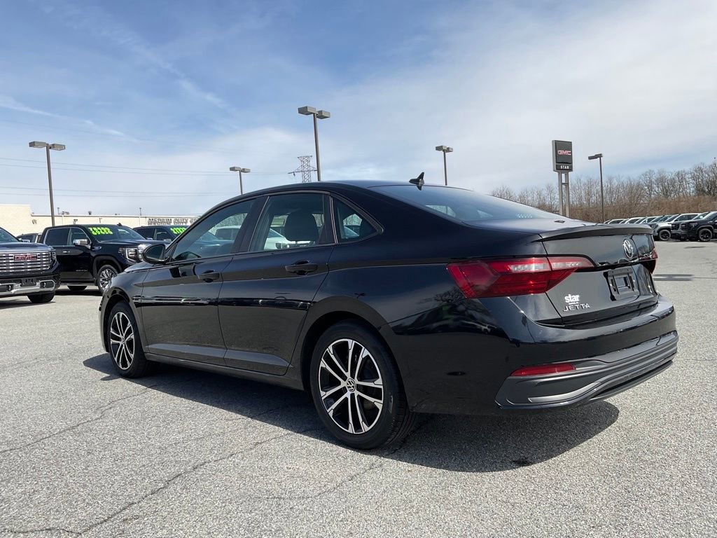 Used 2022 Volkswagen Jetta Sport image 7