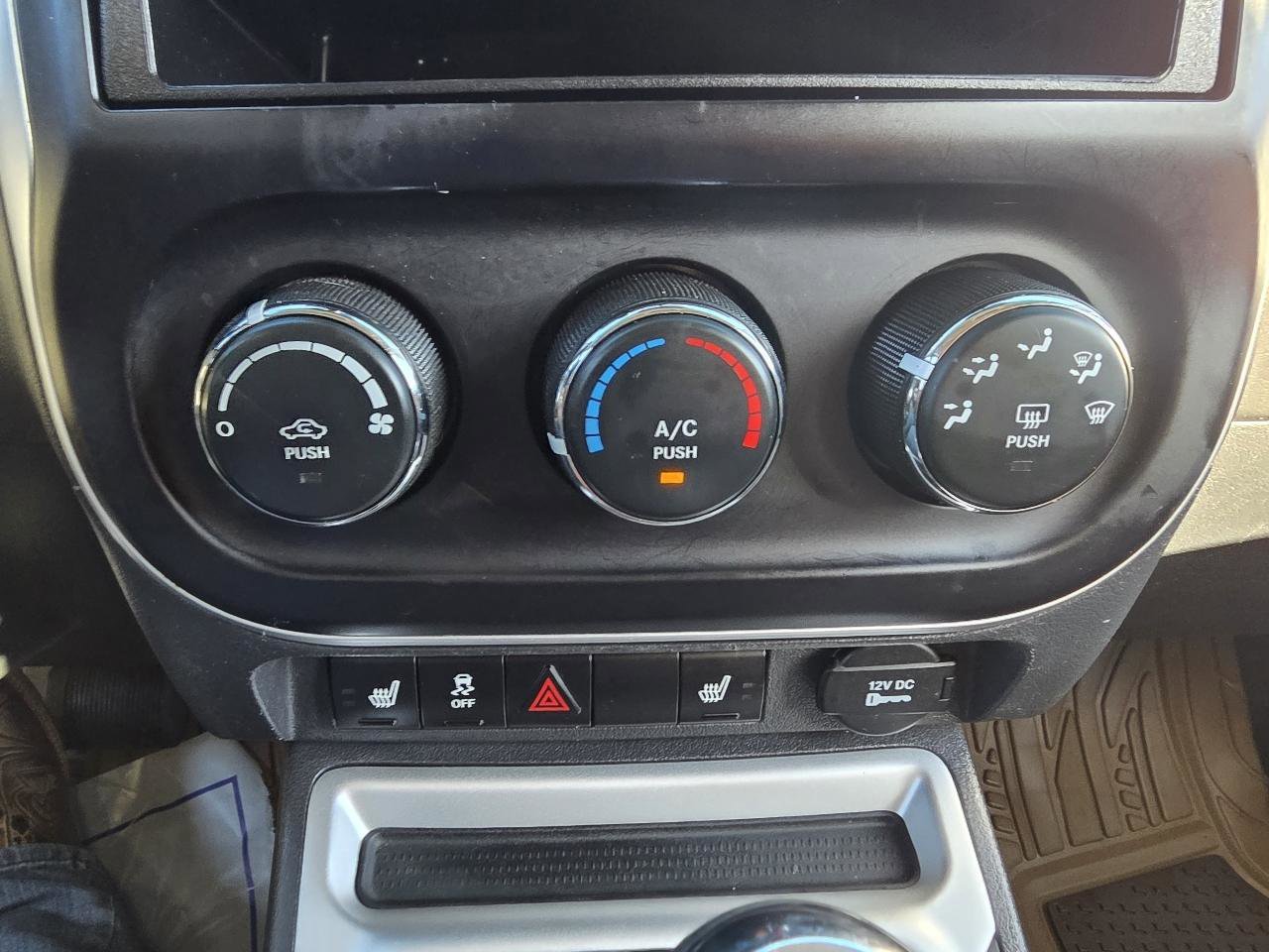 Used 2015 Jeep Compass Latitude image 20