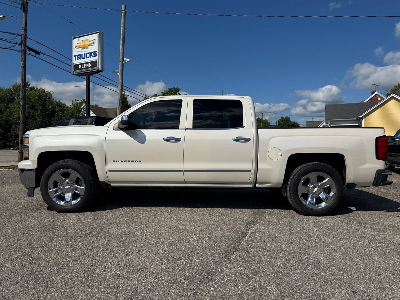 Used 2015 Chevrolet Silverado 1500 LTZ w/ LTZ Plus Package AWD/4WD image 3