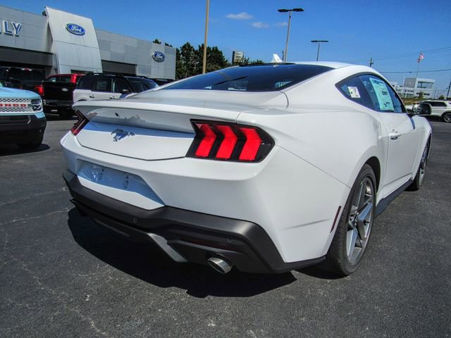 New 2025 Ford Mustang Coupe image 4