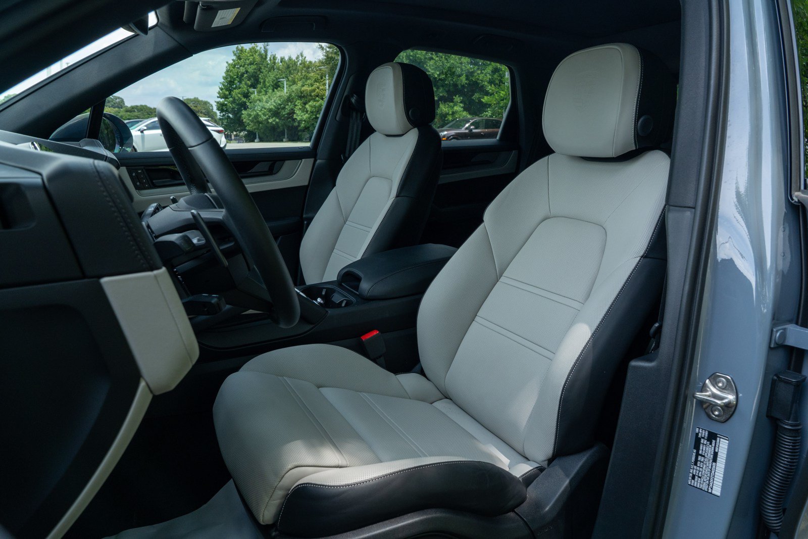 New 2026 Porsche Cayenne AWD/4WD image 5