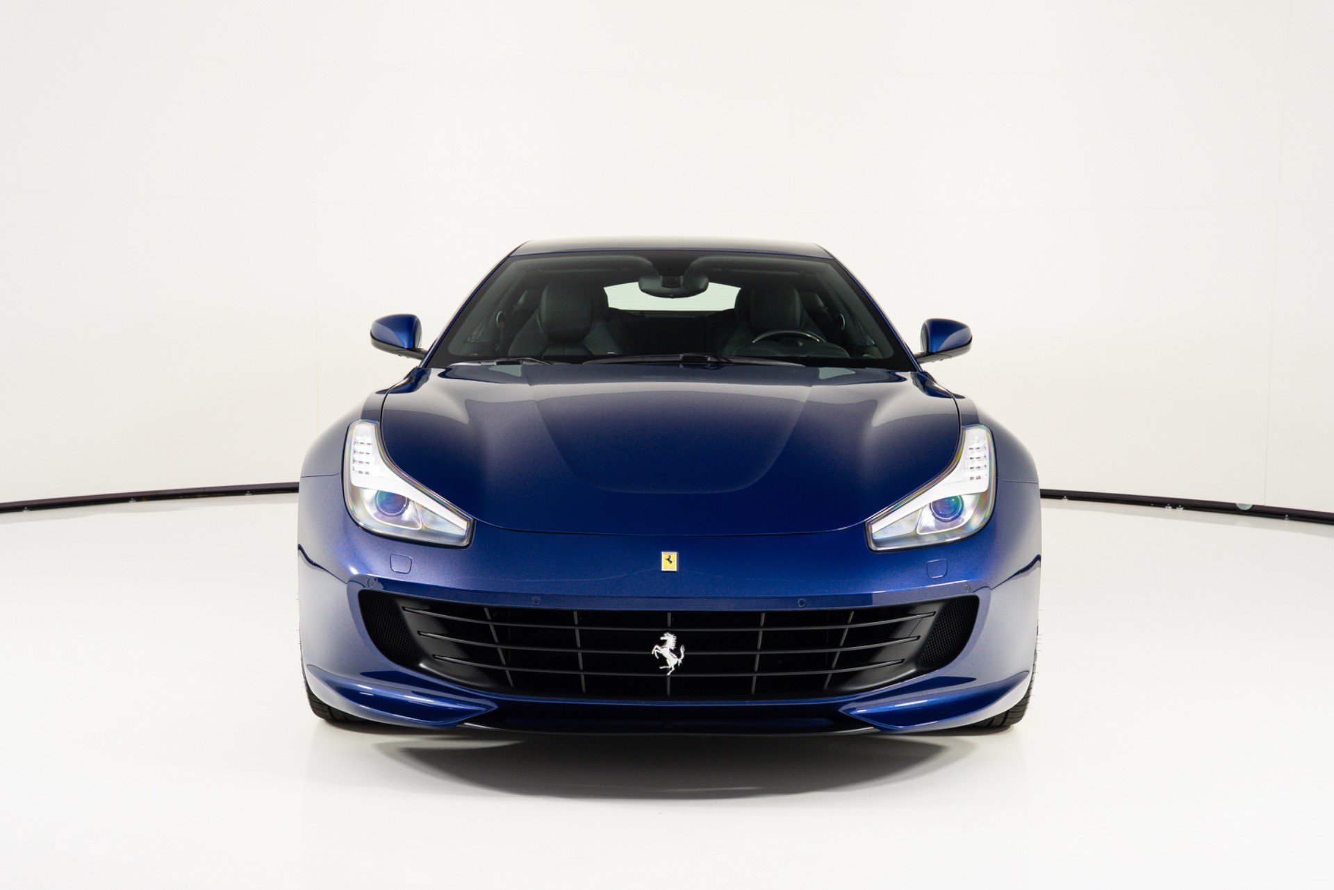 Used 2019 Ferrari GTC4Lusso T RWD image 9