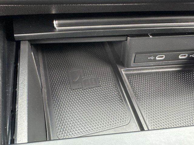 Used 2024 Volkswagen Atlas Cross Sport SE image 21