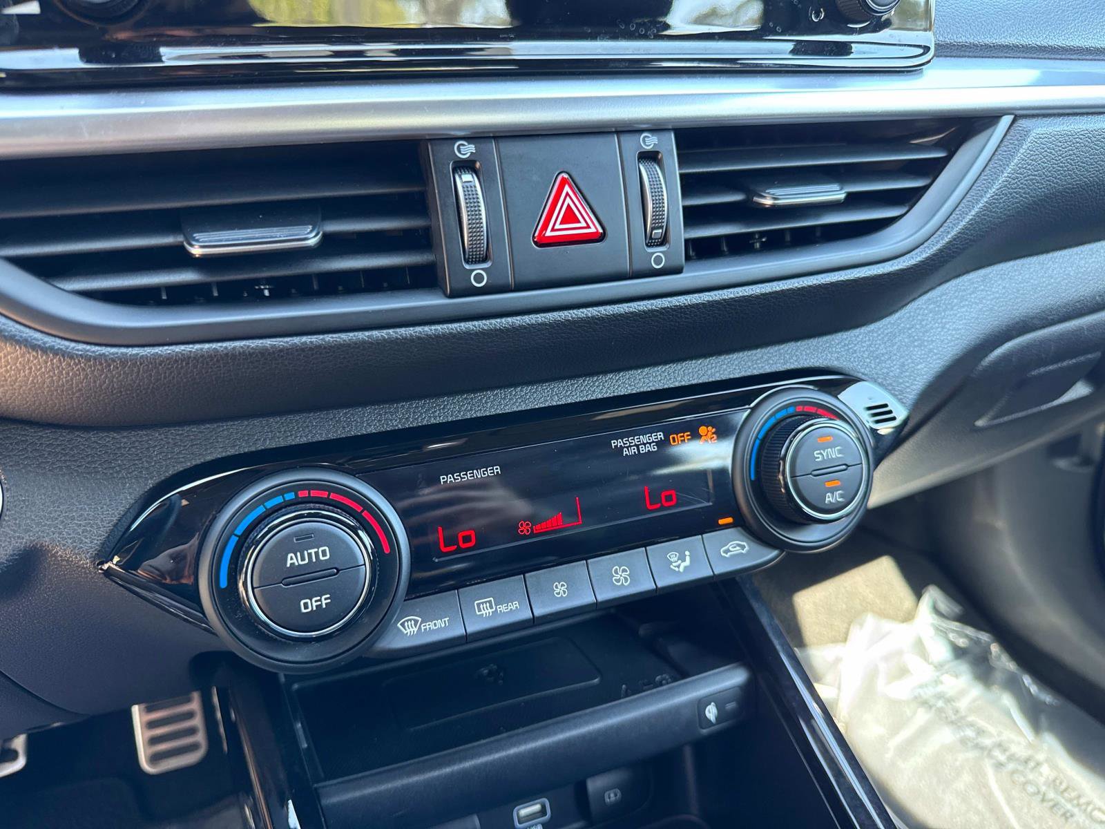 Used 2023 Kia Forte GT-Line w/ GT-Line Premium Package image 24