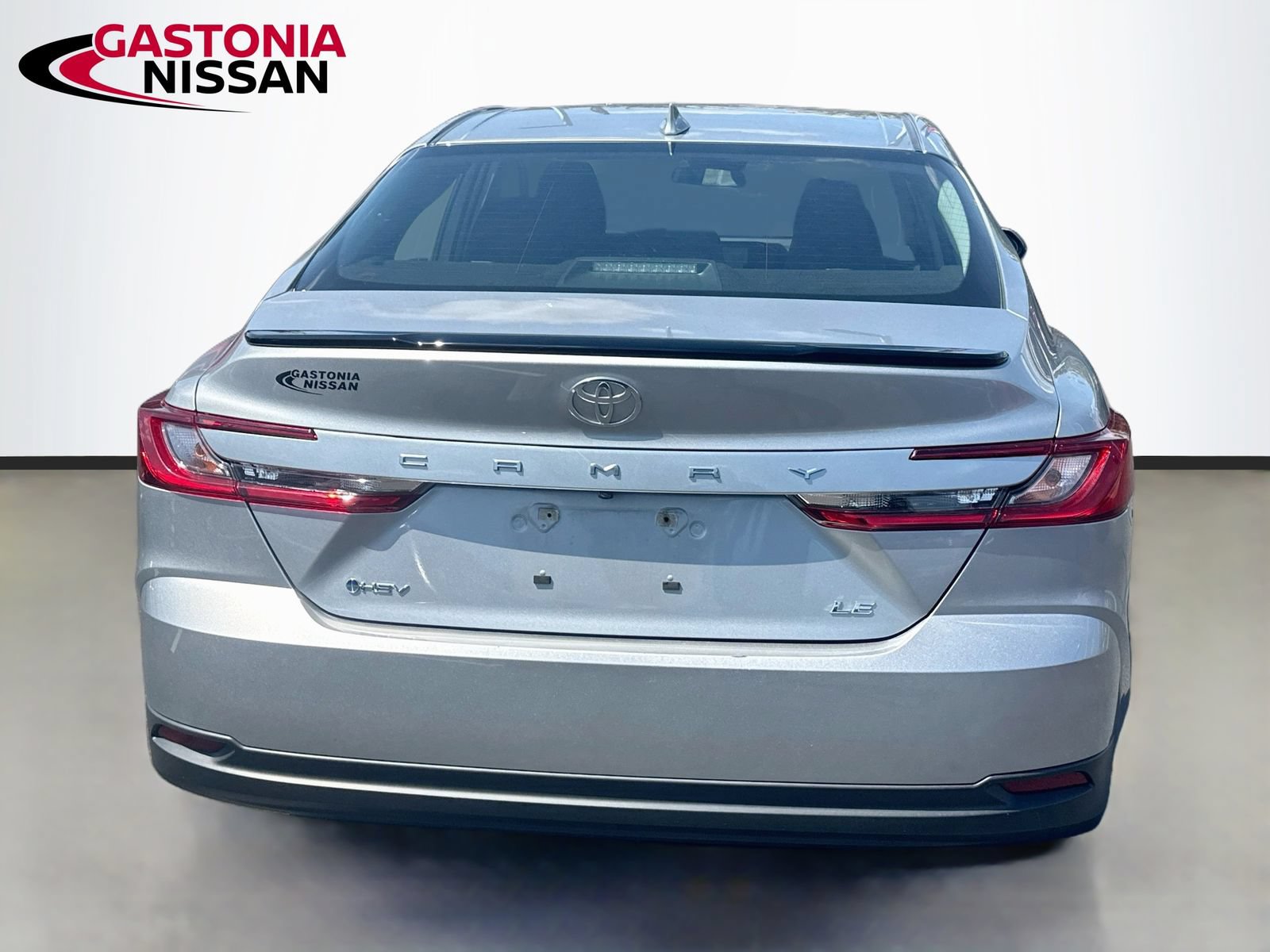 Used 2025 Toyota Camry LE FWD image 7