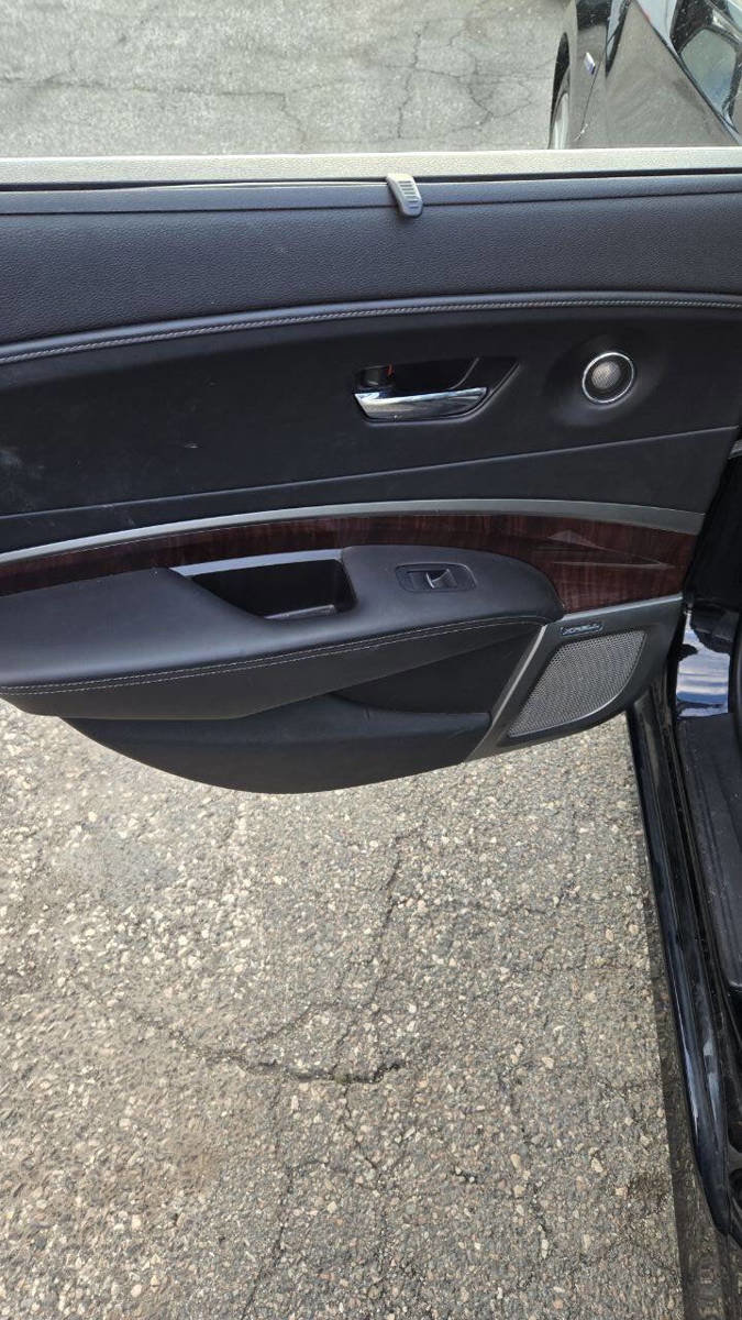 Used 2014 Acura RLX Hybrid w/ Advance Package image 11