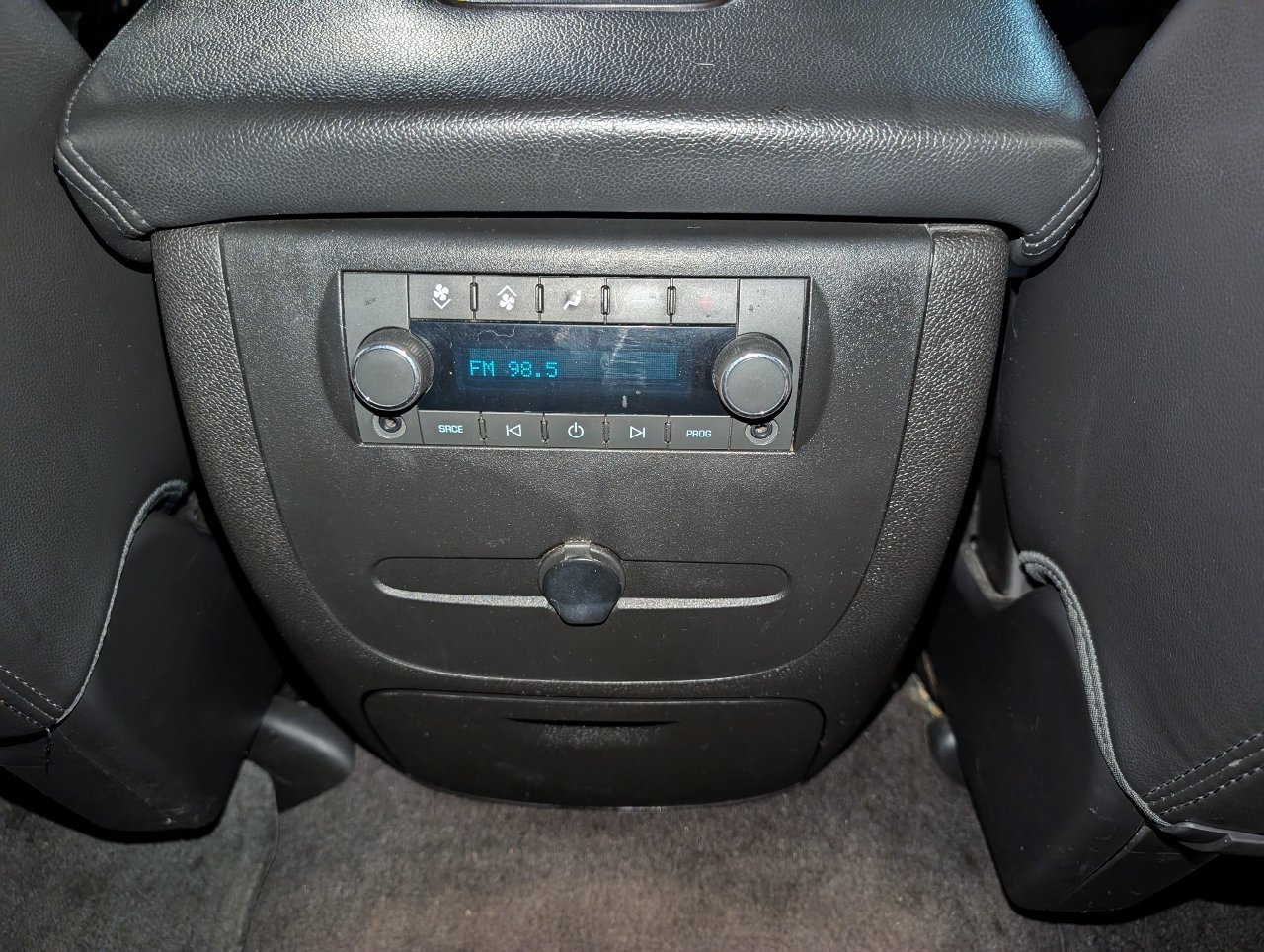 Used 2014 Chevrolet Suburban LT AWD/4WD image 43
