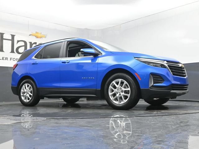 Used 2024 Chevrolet Equinox LT FWD image 2