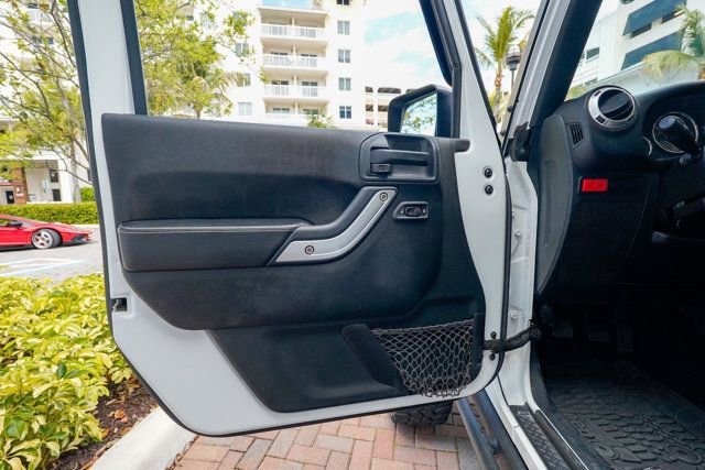 Used 2016 Jeep Wrangler Unlimited Rubicon AWD/4WD image 52