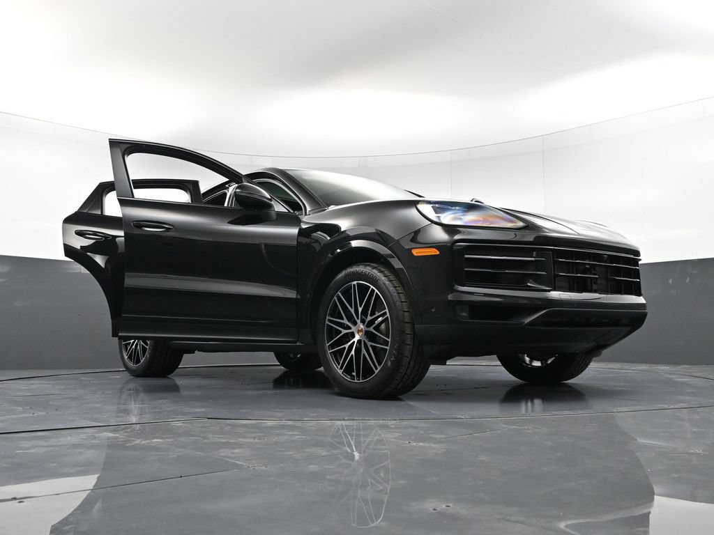 Certified 2026 Porsche Cayenne E-Hybrid Coupe AWD/4WD image 38