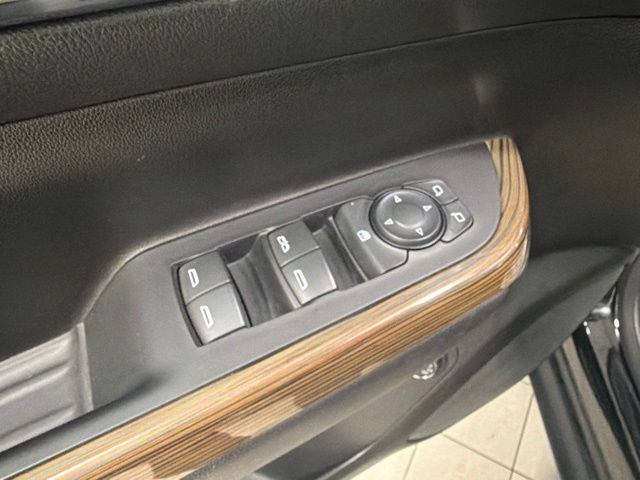Used 2023 GMC Acadia SLE w/ Driver Convenience Package AWD/4WD image 19