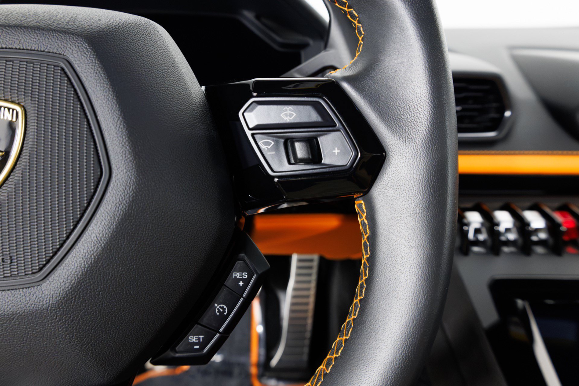 Used 2023 Lamborghini Huracan Tecnica RWD image 24