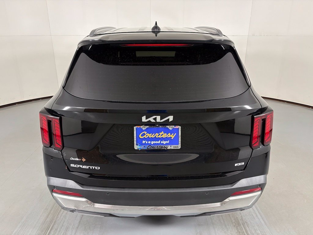Used 2024 Kia Sorento S AWD/4WD image 7