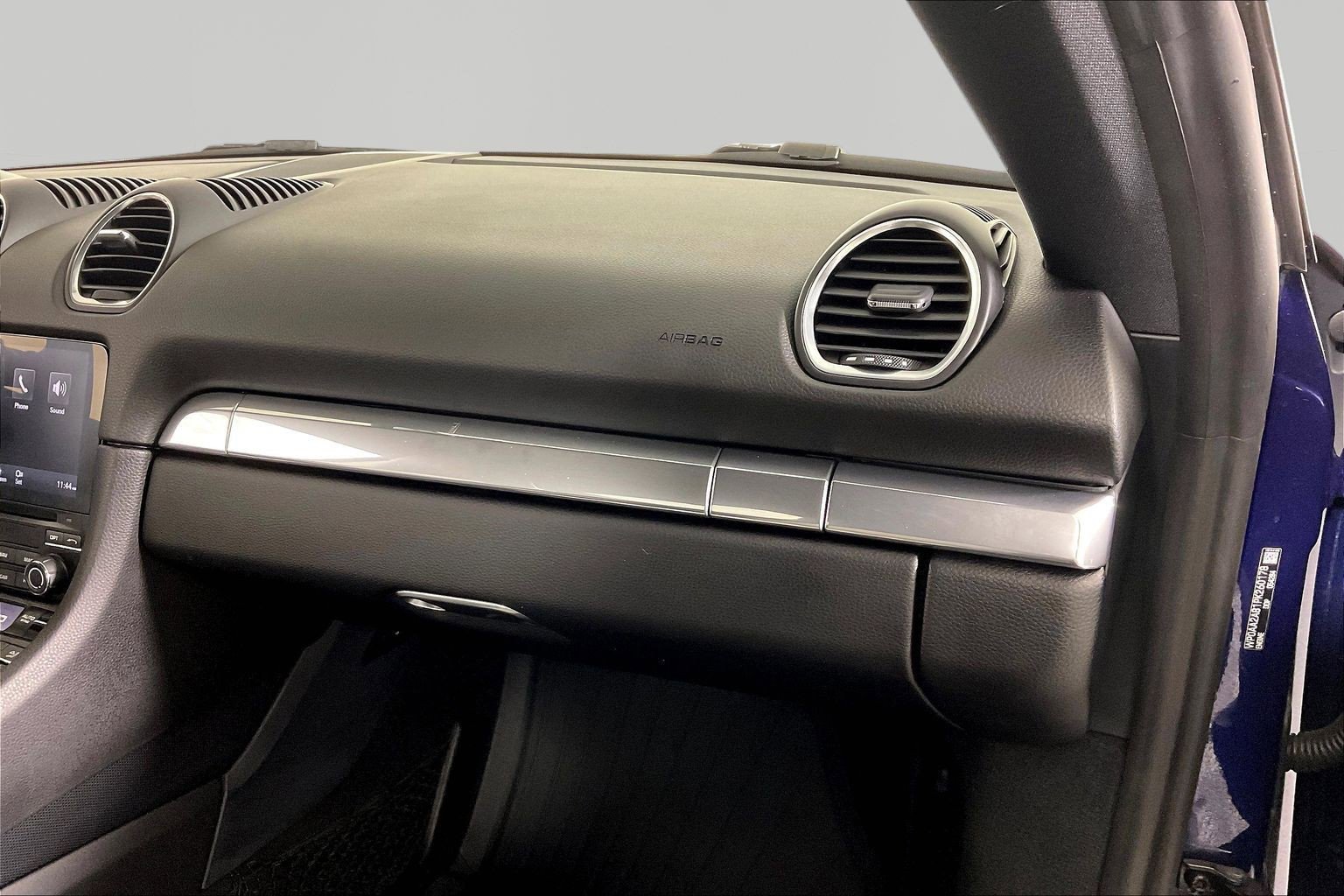 Used 2023 Porsche 718 Cayman RWD image 16