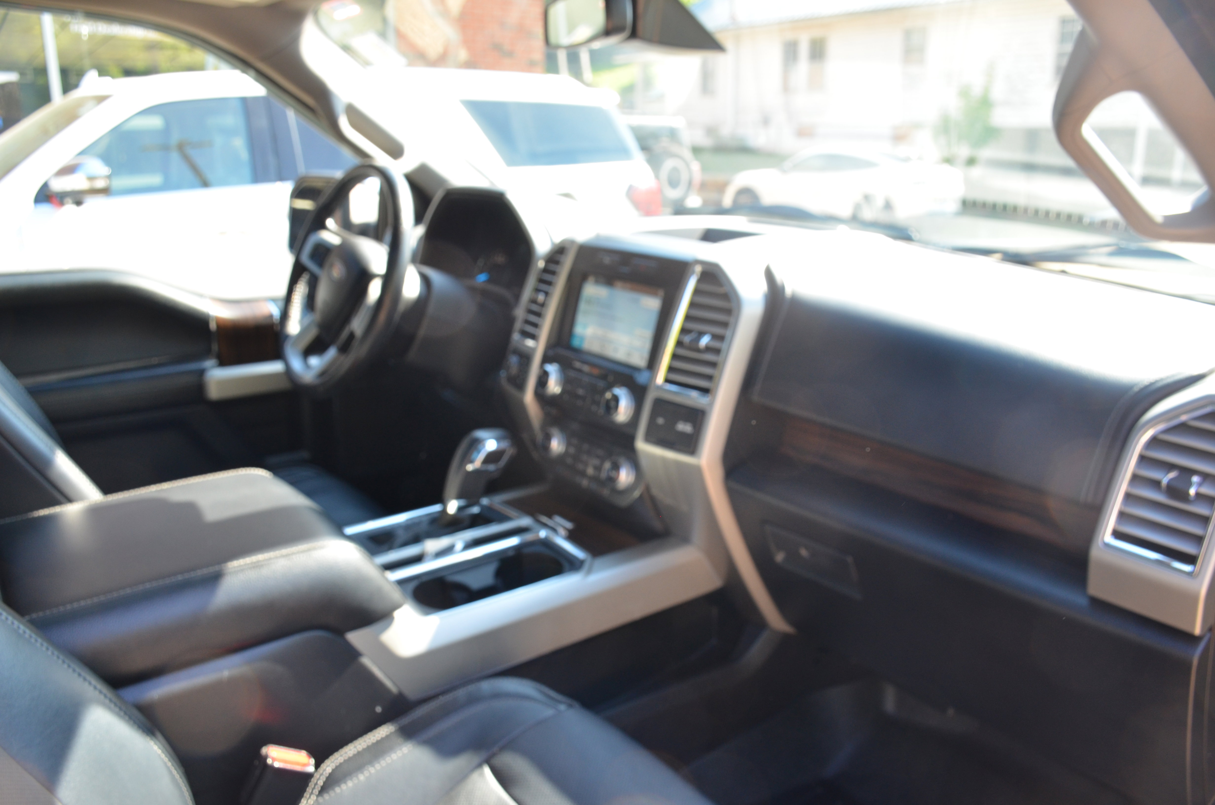 Used 2016 Ford F150 Lariat w/ Equipment Group 502A Luxury AWD/4WD image 38