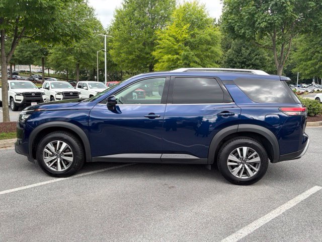 Certified 2025 Nissan Pathfinder SL AWD/4WD image 4