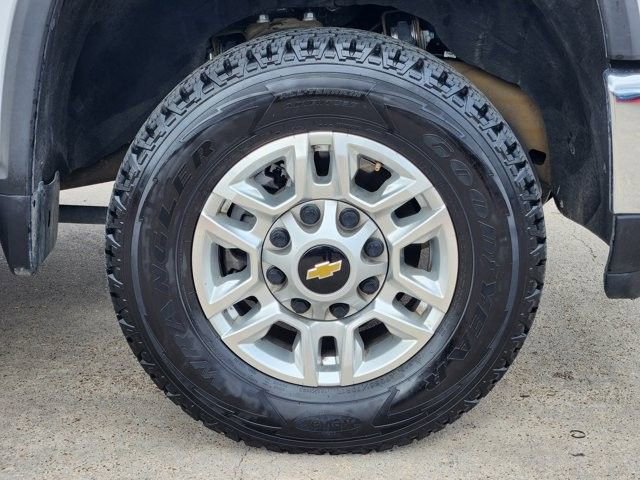 Used 2025 Chevrolet Silverado 2500 LT w/ Convenience Package image 10