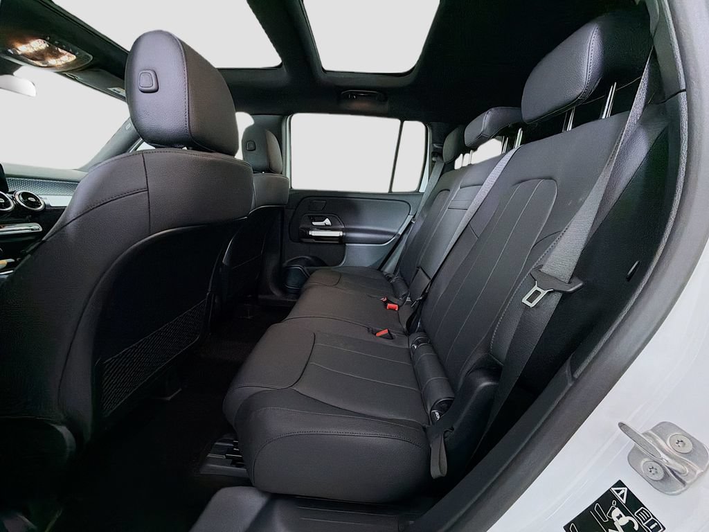 New 2026 Mercedes-Benz GLB 250 4MATIC image 23