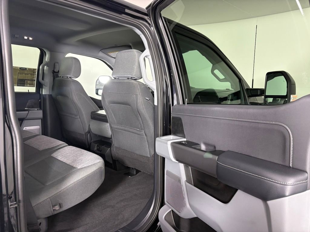 Used 2026 Ford F450 XLT w/ XLT Premium Package AWD/4WD image 33