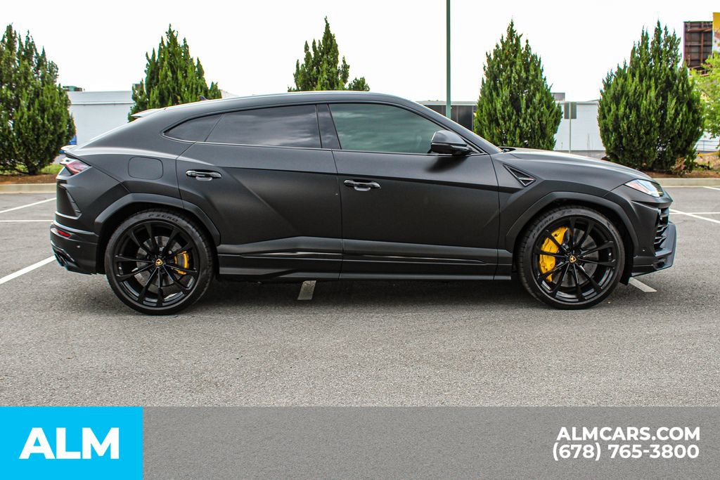 Used 2020 Lamborghini Urus AWD/4WD image 9