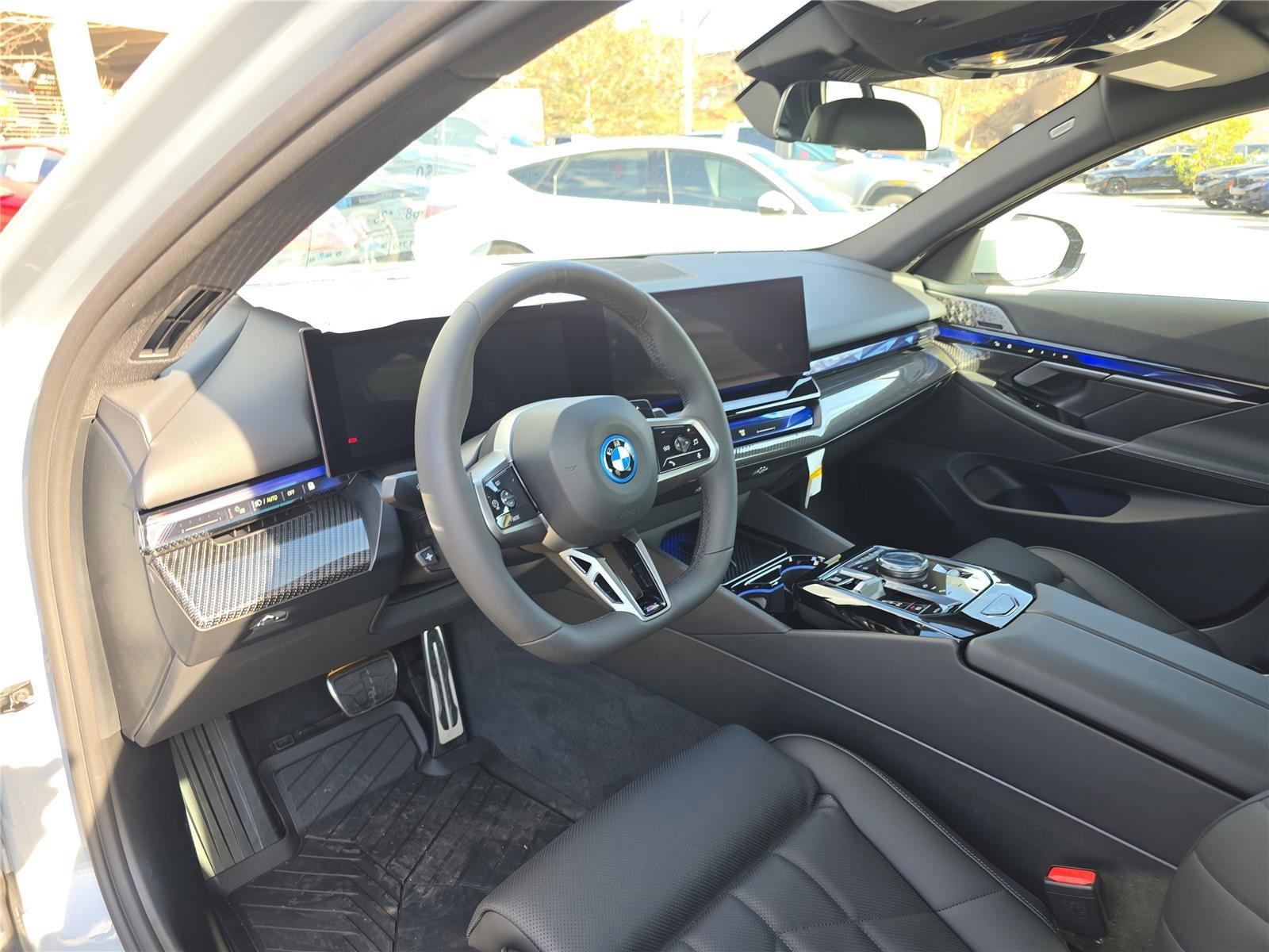 New 2026 BMW 550e xDrive AWD/4WD image 23
