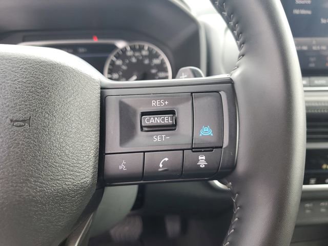 Used 2025 Nissan Rogue SV image 27