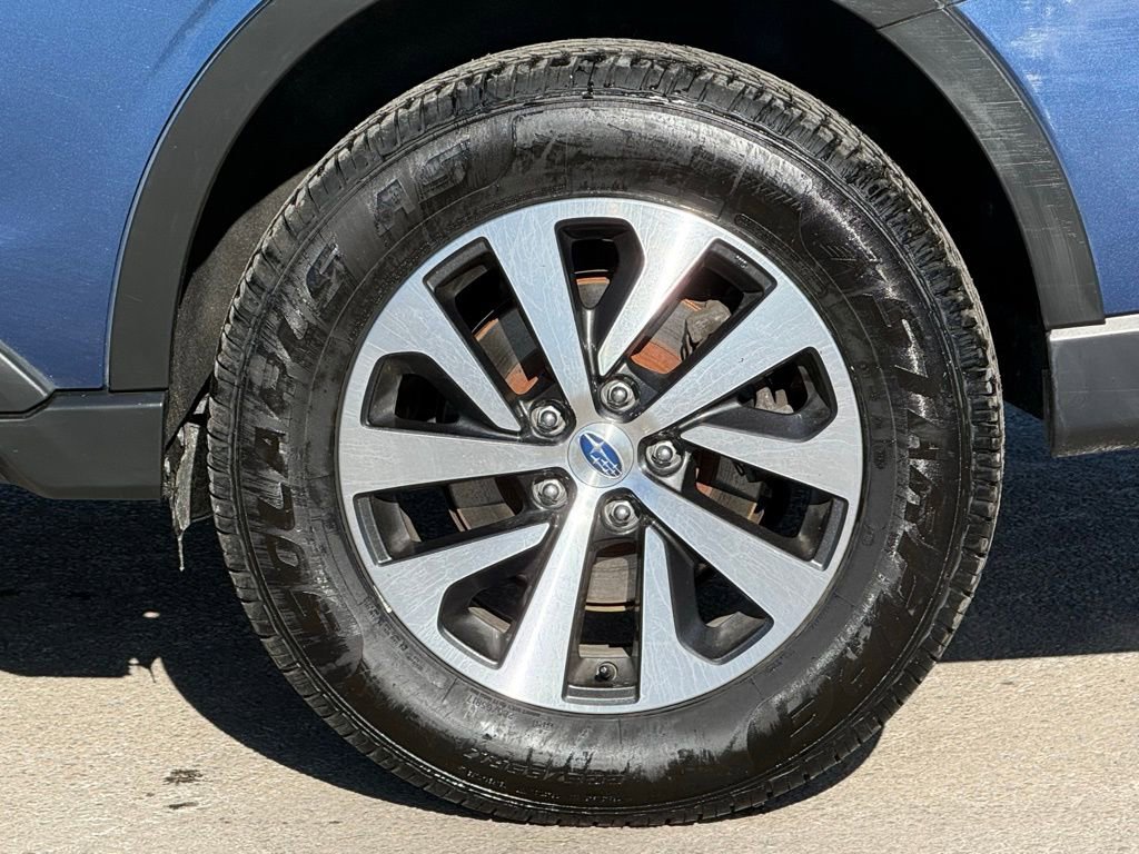 Used 2022 Subaru Outback Premium image 11