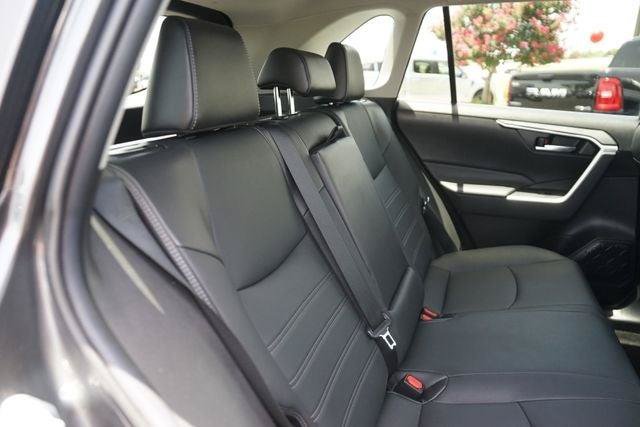 Used 2021 Toyota RAV4 XLE Premium AWD/4WD image 17