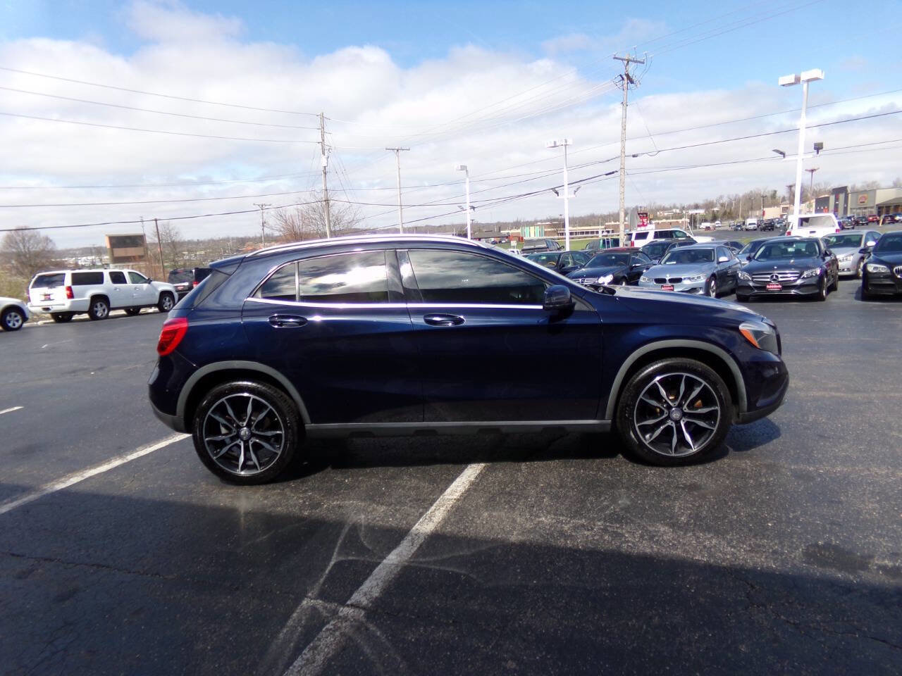 Used 2017 Mercedes-Benz GLA 250 4MATIC image 5