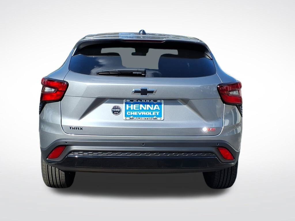 New 2026 Chevrolet Trax RS w/ Driver Confidence Package FWD image 5